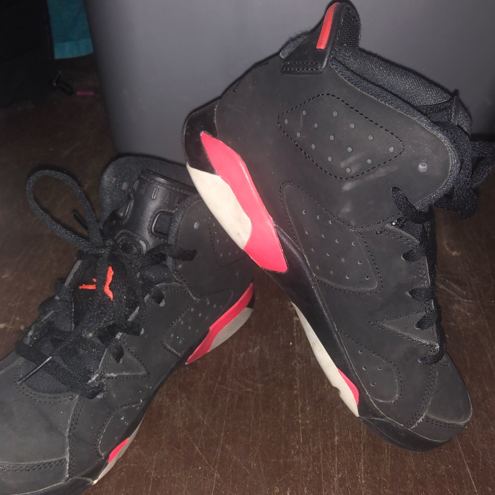 Jordan Retro 6’s Infrareds
